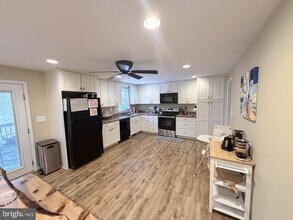 5115 Irving St in Saint Leonard, MD - Building Photo - Building Photo