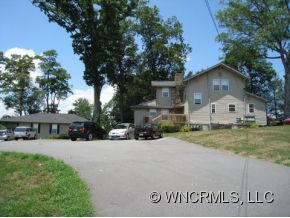 202 Gatchell St in Black Mountain, NC - Building Photo