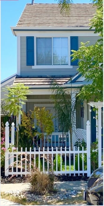 372 Chaucer Dr, Unit Mini Studio Townhouse