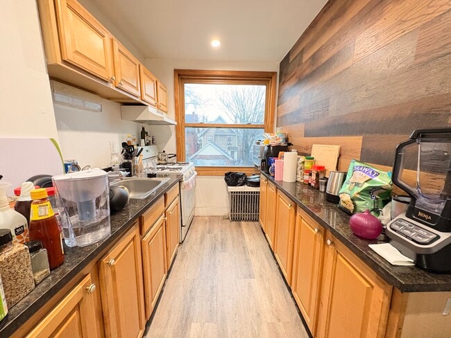 5818 Hobart St, Unit 2 in Pittsburgh, PA - Foto de edificio - Building Photo