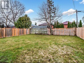 17 Strode Dr in Toronto, ON - Building Photo - Building Photo