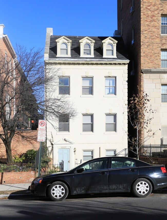 1807 Biltmore St NW in Washington, DC - Building Photo - Building Photo