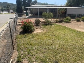 25961 Leila Dr, Unit 303 in Homeland, CA - Foto de edificio - Building Photo