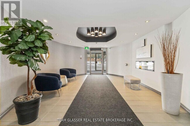 560 Proudfoot Ln in London, ON - Building Photo - Building Photo