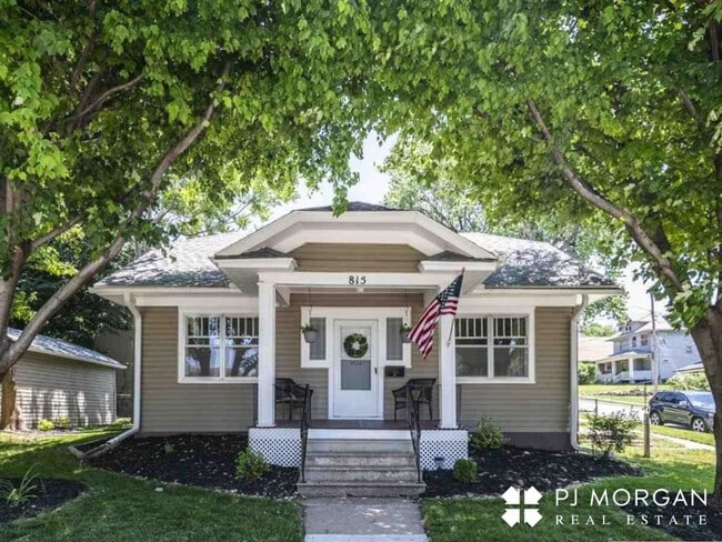 property at 815 N 41st St