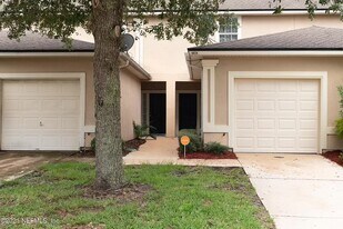 4834 Playpen Dr in Jacksonville, FL - Building Photo