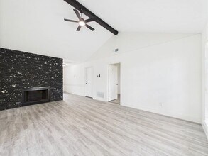 5814 Fontenelle Dr in Houston, TX - Building Photo - Building Photo