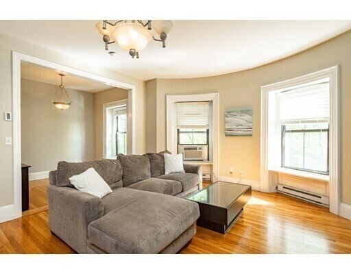 property at 35 Worcester Sq