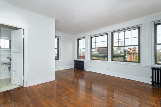 85 Myrtle St, Unit 9 in Boston, MA - Building Photo - Building Photo