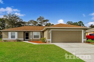 3233 Ambassador Ave in Spring Hill, FL - Building Photo