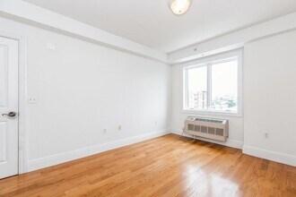 125 43rd St in Union City, NJ - Building Photo - Building Photo
