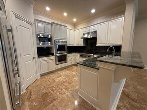 6405 Bandera Ave in Dallas, TX - Building Photo - Building Photo