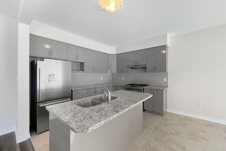 275 Beechwood Forest Ln in Gravenhurst, ON - Building Photo - Building Photo