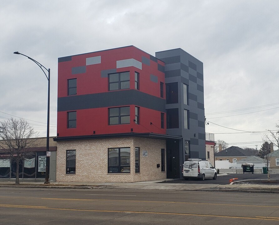 5051 N Harlem Ave in Chicago, IL - Building Photo