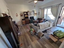 1139 Loma Ave in Long Beach, CA - Building Photo