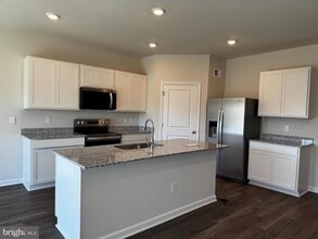109 Lemley Dr in Stephens City, VA - Building Photo - Building Photo