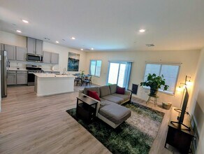 9926 S Ullom Dr in Las Vegas, NV - Building Photo - Building Photo