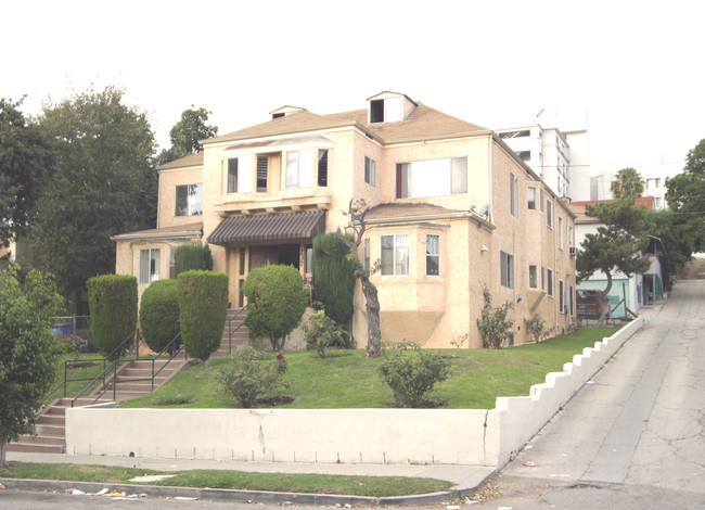 237 Robinson St in Los Angeles, CA - Building Photo - Building Photo