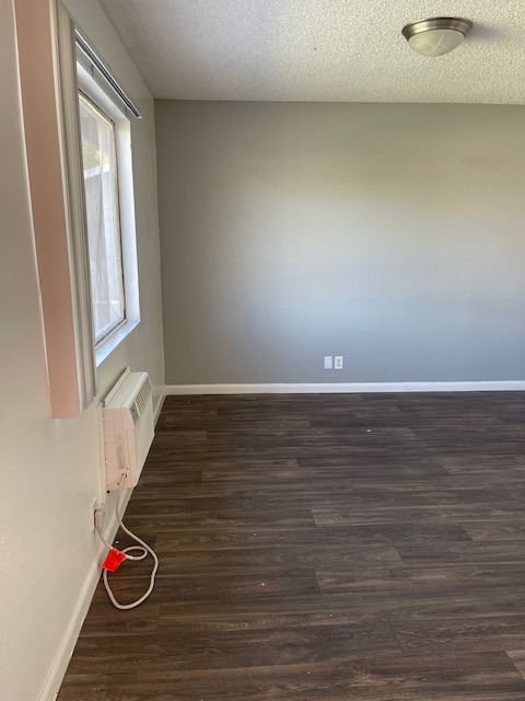 18335 Montezuma St-Unit -14 in Adelanto, CA - Building Photo - Building Photo