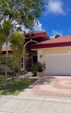 232 SW 7th Ave in Hallandale Beach, FL - Building Photo - Building Photo