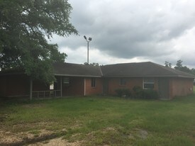 54002 Highway 1062 in Loranger, LA - Building Photo