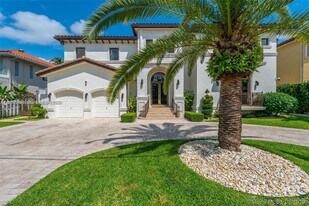 16433 NE 31st Ave in Miami, FL - Building Photo