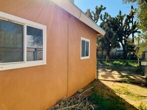 7544 Hopi Trail in Yucca Valley, CA - Building Photo - Building Photo