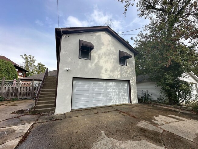 2424 Green Bay Rd in Highland Park, IL - Building Photo - Building Photo