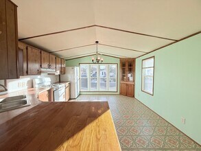 52335 Harrisburg Ln in New Baltimore, MI - Building Photo - Building Photo