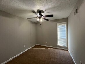 5701 Ridgetop Dr in Horn Lake, MS - Building Photo - Building Photo