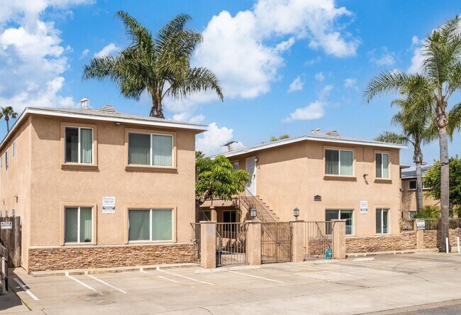 property at 4654 33rd St