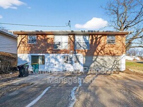 8908 Scottdale Ave in Jennings, MO - Building Photo - Building Photo