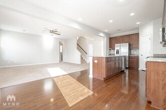 407 Forest Hills Rd in Summerville, SC - Foto de edificio - Building Photo