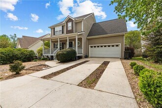 38 Roxbury Ln in Newnan, GA - Building Photo - Building Photo