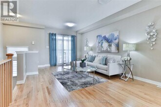 496 Rossland Rd W in Ajax, ON - Building Photo - Building Photo