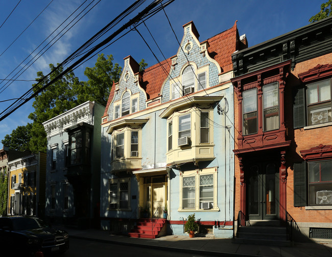 21 N Ferry St in Schenectady, NY - Building Photo - Building Photo