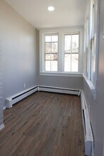 7 Murray Ct in Huntington, NY - Building Photo - Building Photo
