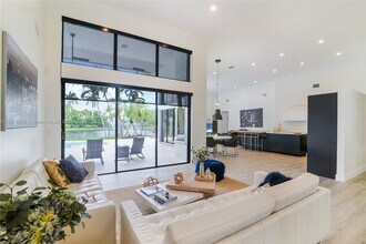 3041 Birkdale Dr in Weston, FL - Building Photo - Building Photo