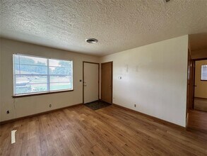 2007 Delaware Ln in Norman, OK - Foto de edificio - Building Photo