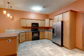 134 S Santa Fe Ave in Salina, KS - Building Photo - Building Photo