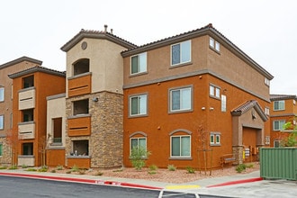Boulder Pointe in Henderson, NV - Foto de edificio - Building Photo