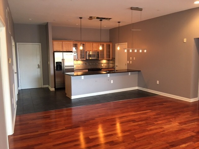 34 W Poplar Ave in Columbus, OH - Building Photo