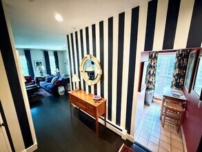 448 Gibbs Ave in Newport, RI - Building Photo - Building Photo