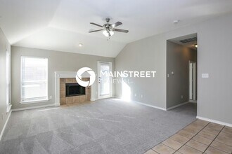 7928 Hill Country Ln in Dallas, TX - Building Photo - Building Photo