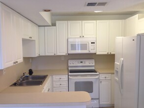8243 Thames Blvd in Boca Raton, FL - Building Photo - Building Photo