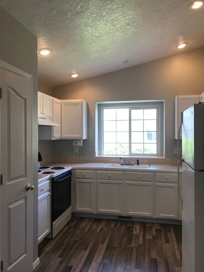 6733 N Misty Cove Ave in Boise, ID - Building Photo - Building Photo