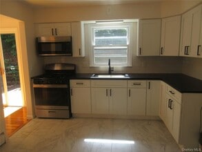 1 Prospect Ave in Nyack, NY - Building Photo - Building Photo