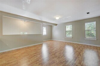 1305 Lorrain St in Austin, TX - Building Photo - Building Photo