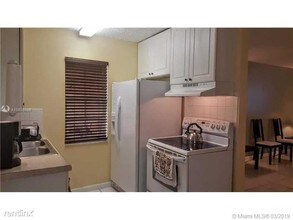 900 NE 26th St in Wilton Manors, FL - Building Photo - Building Photo