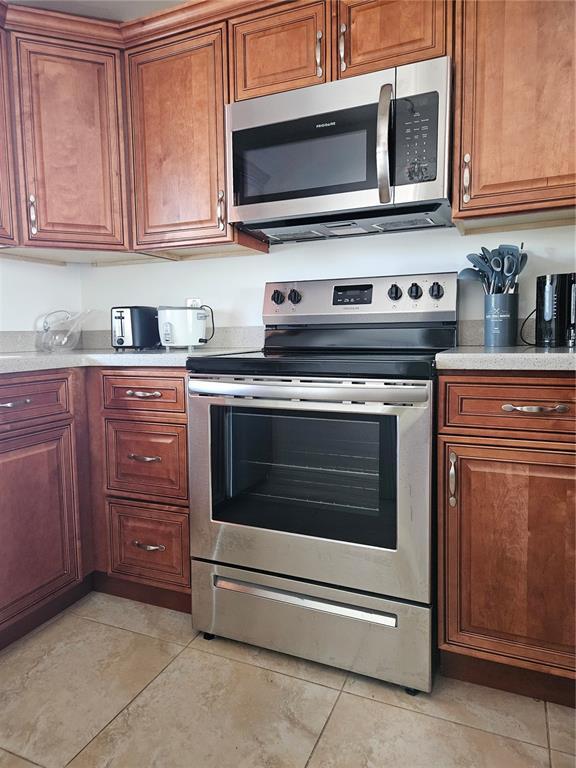 9441 Live Oak Plz, Unit 407 in Davie, FL - Foto de edificio - Building Photo